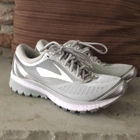 brooks ghost 10 womens silver